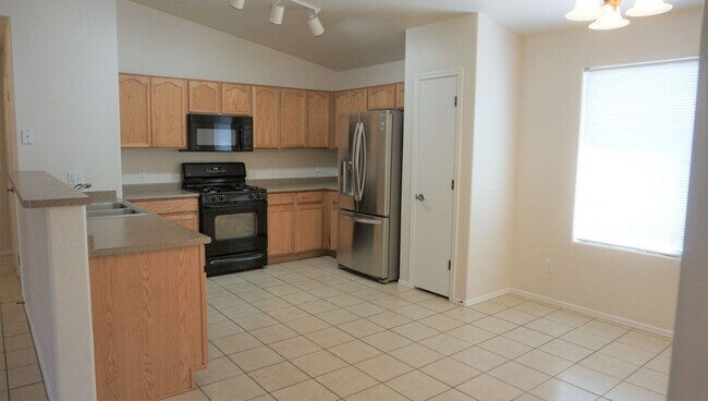 Building Photo - 2136 Copper Sky Dr