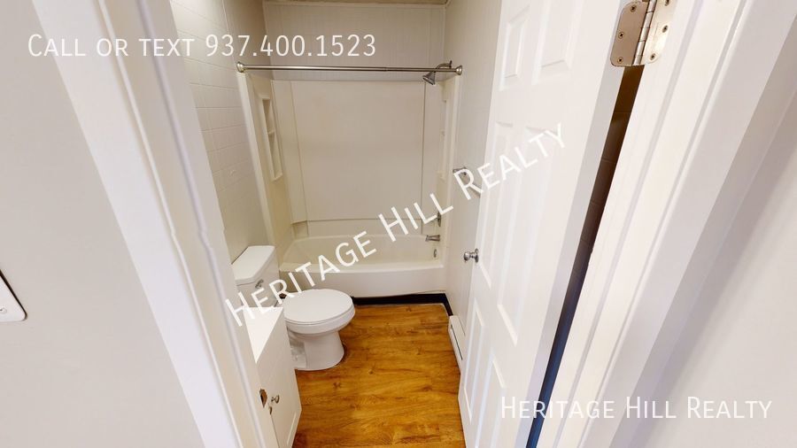 Building Photo - Large Efficiency Ranch Apartment in Huber ...