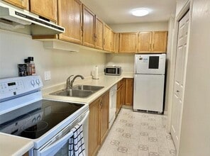 Building Photo - 3033 Ospika Blvd S