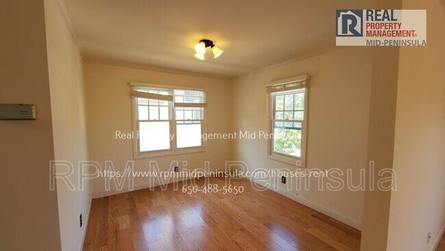 Building Photo - 1355 De Soto Ave