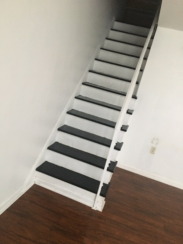 Foto del edificio - 1614 Lyle Ct