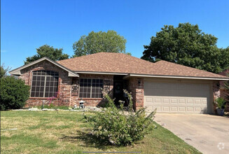 Building Photo - 1510 Hayloft Ln