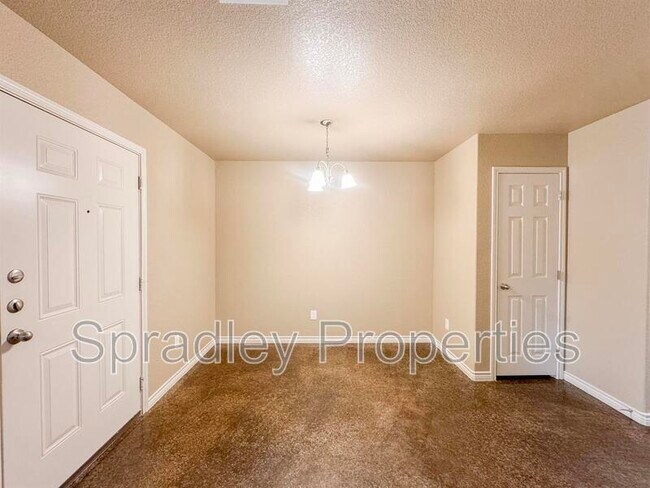 Foto del edificio - 1402 Leon Rd