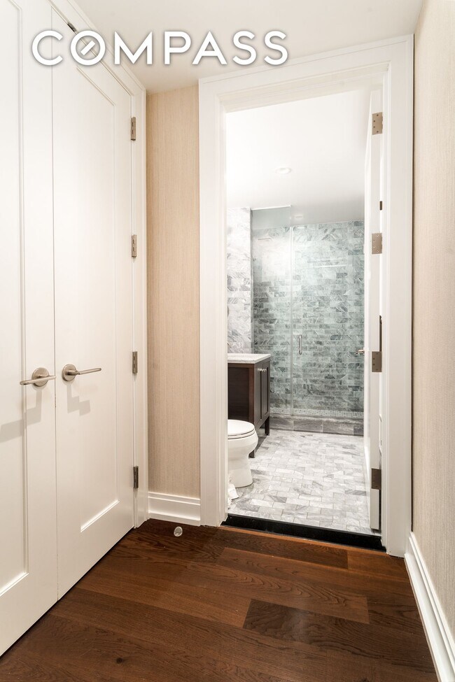 Foto del edificio - 230 W 78th St