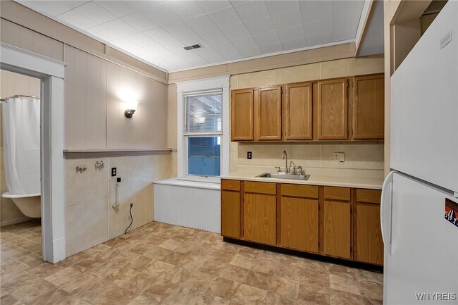 Foto del edificio - 314 Abbott Rd