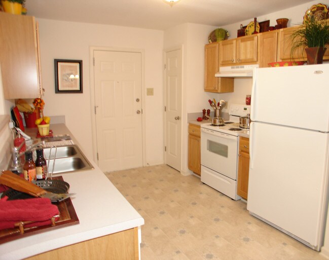 Cocina en casa - 301 N Dougherty Dr