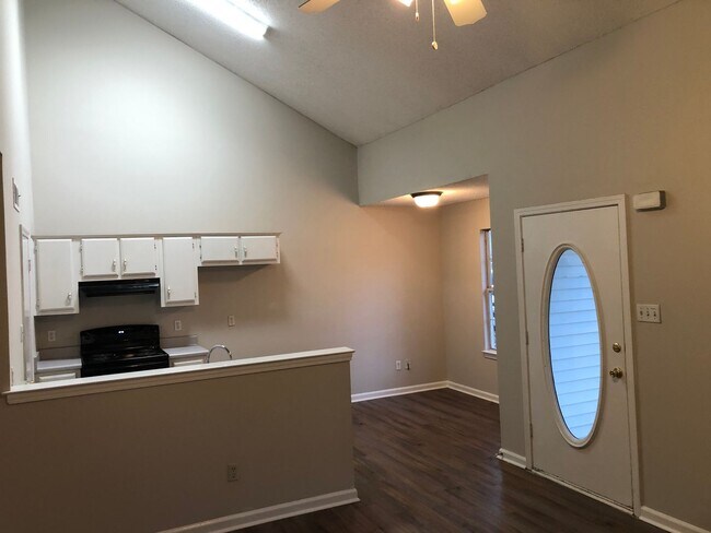 Foto del edificio - ****JUST REDUCED****1936 E Parkway Street ...