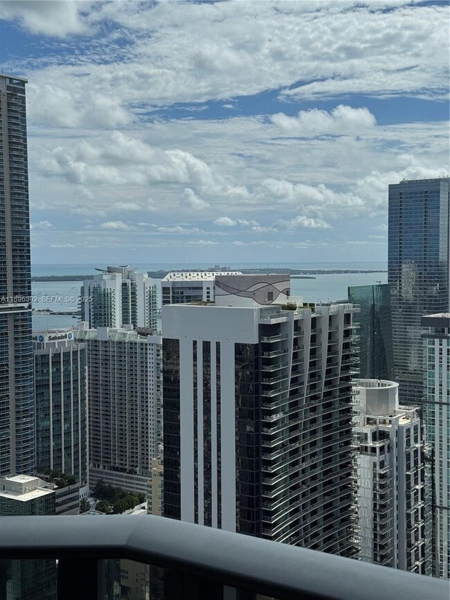 Building Photo - 801 S Miami Ave