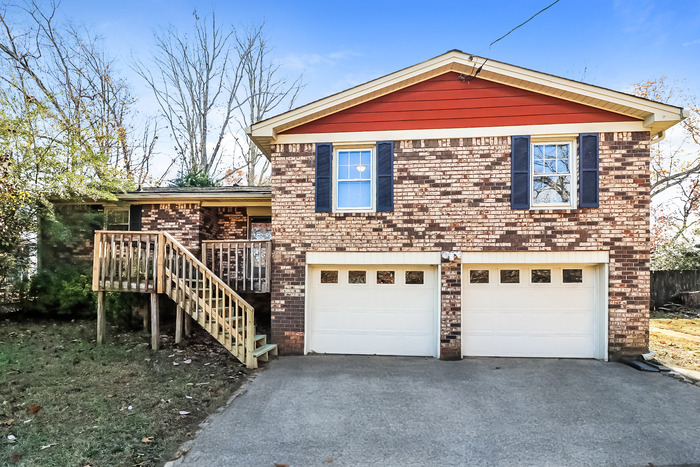 Primary Photo - Bright & Inviting 3-Bedroom Home