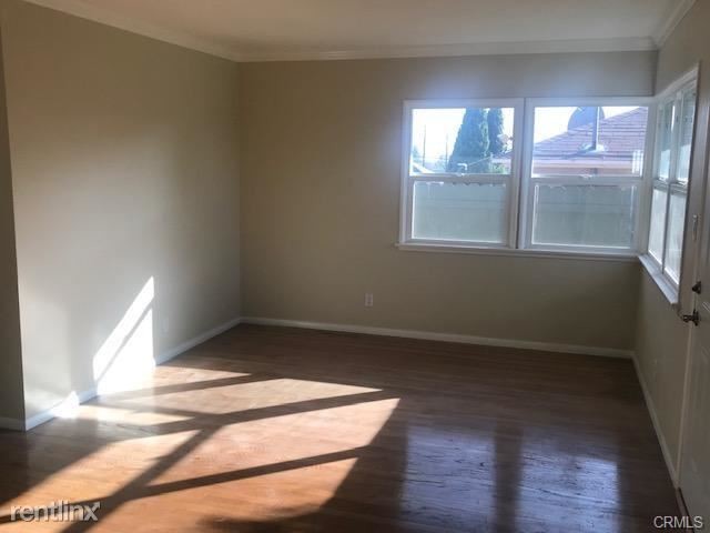 Building Photo - 3 br, 1 bath House - 3110 N Frederic St