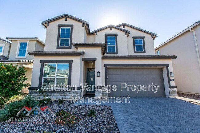 Building Photo - 5123 E Village Dr