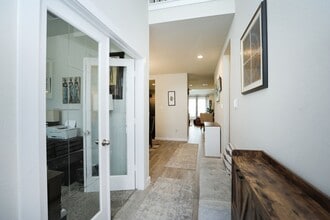 Building Photo - 5511 Gothic Oak Dr