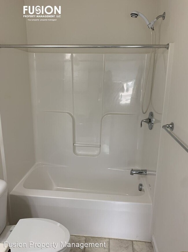 Foto del edificio - 3 br, 2.5 bath House - 68 Finch Court