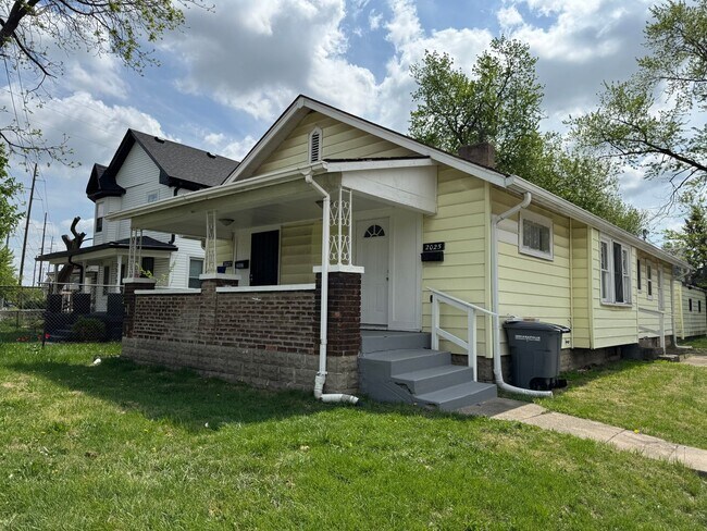 Foto del edificio - 2025-2027 Southeastern Ave