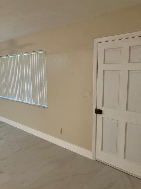 Foto del edificio - 6807 113th St North