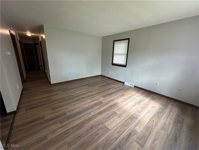 Building Photo - 48 N Navarre Ave