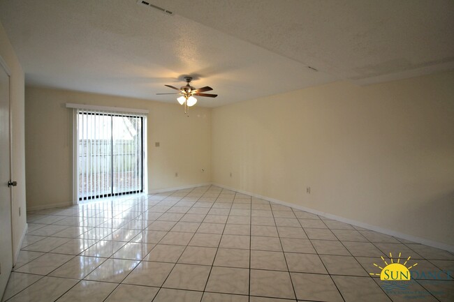 Foto del edificio - Great 2 Bedroom Townhouse in Fort Walton