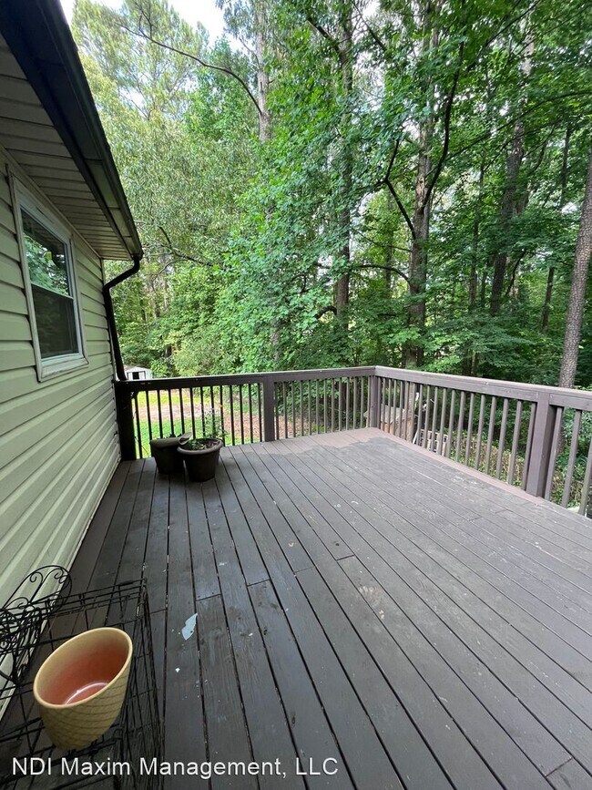Building Photo - 5 br, 3 bath House - 4008 Valley Brook Road