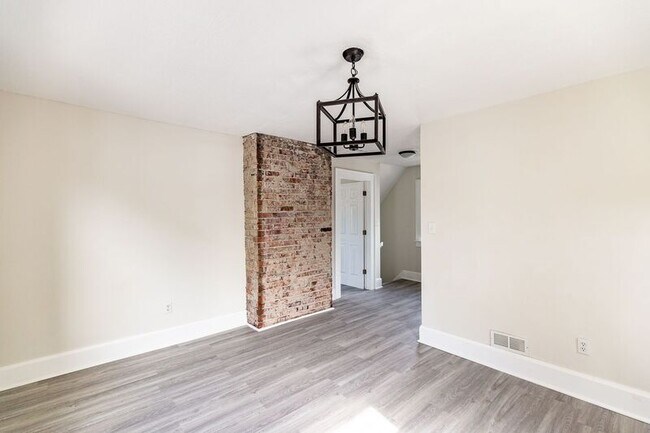 Foto del edificio - 2878 Indianola Ave