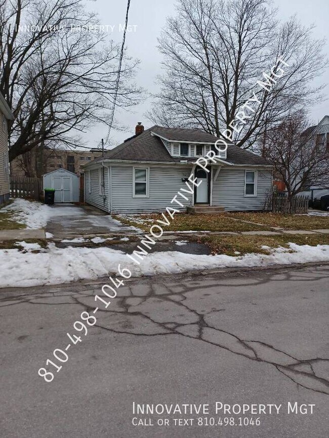 Photo - 102 S Pine St House