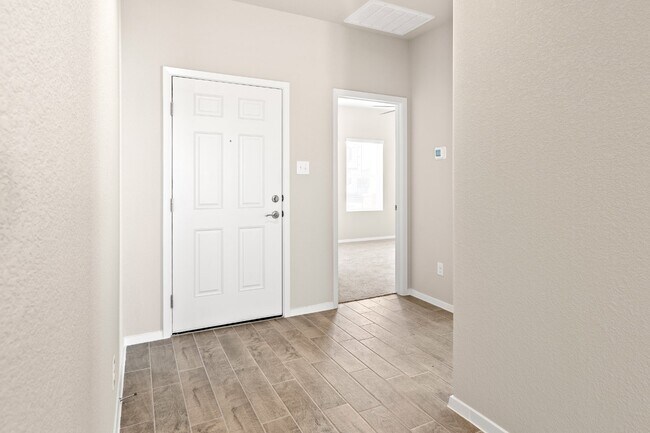 Building Photo - Great Condition Single Story Kyle Home