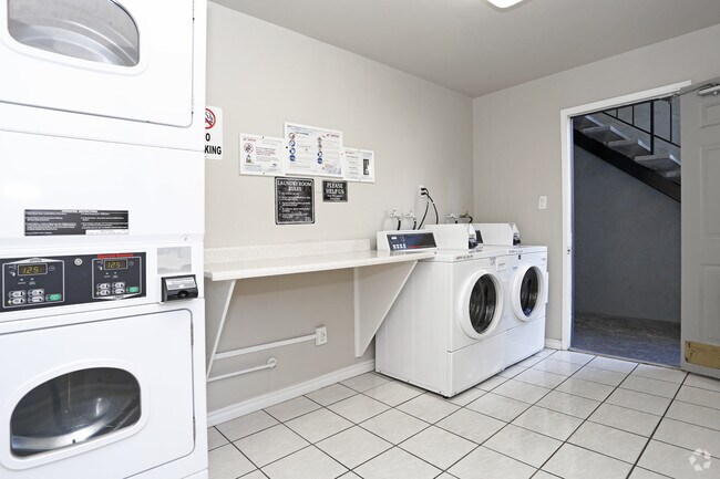 Interior Photo - Sequoyah I Apartments