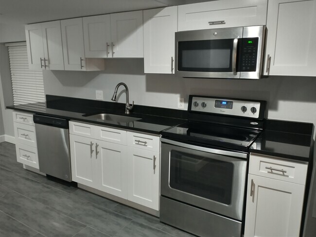 Building Photo - 20895 E Girard Pl