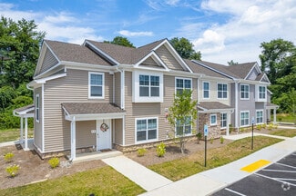 Building Photo - The Willows at Berlin