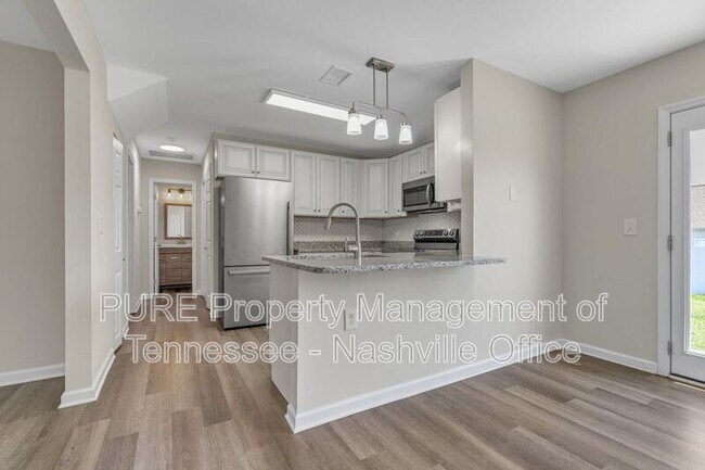 Foto del edificio - 723 Holland Ridge Dr
