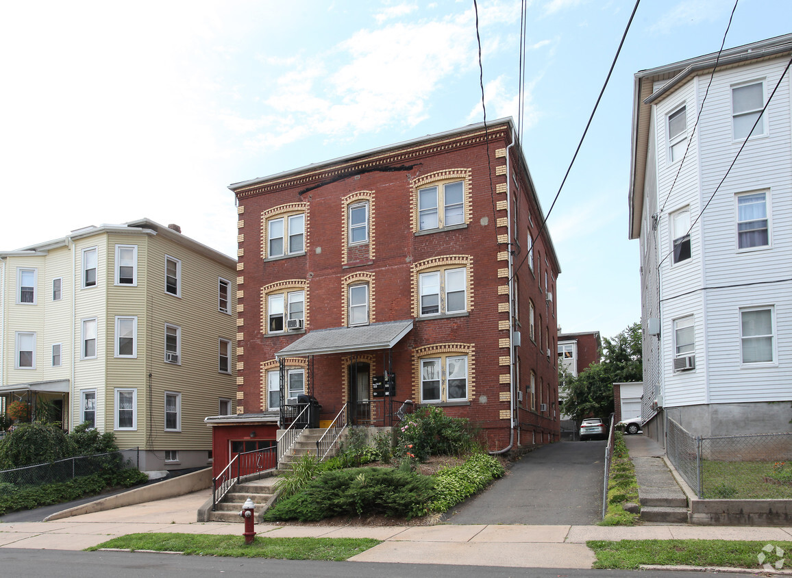 Building Photo - 146-148 Grove St