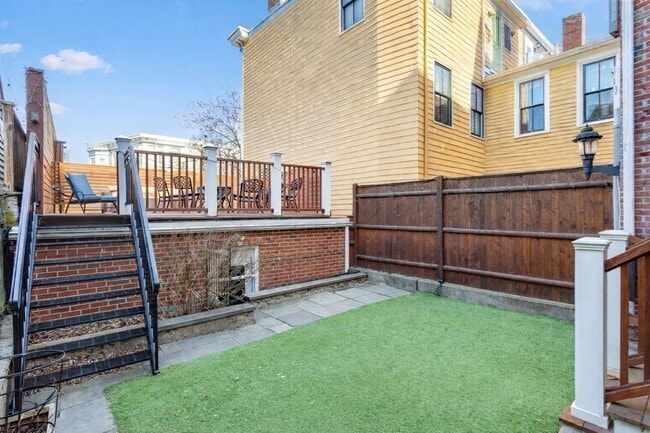 Photo - 15 Mt Vernon St Apartment