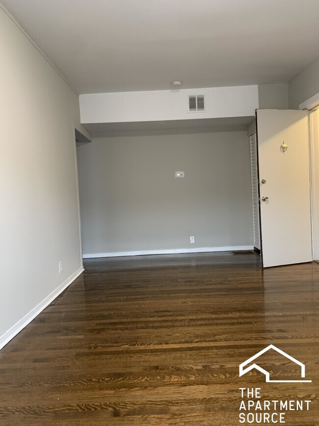 Foto del edificio - 3424 N Elaine Pl