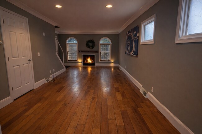 Building Photo - 215 Virginia St