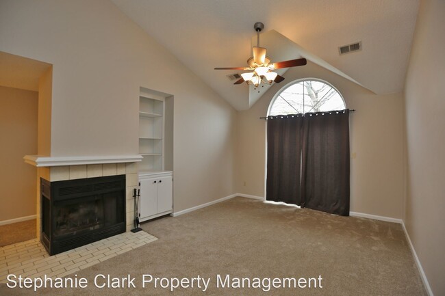 Foto del edificio - 2 br, 2 bath House - 1707 Willow Creek Court