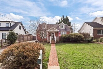Building Photo - 6915 Farragut Ave