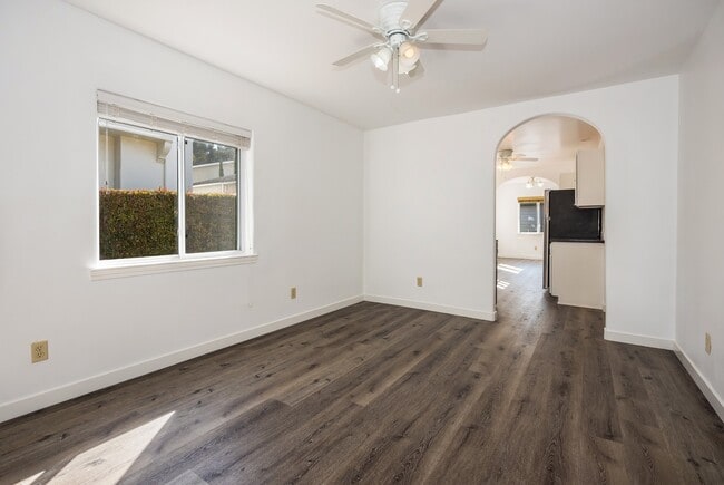 Building Photo - Charming 2 bed / 2 bath Mesa Home with off...