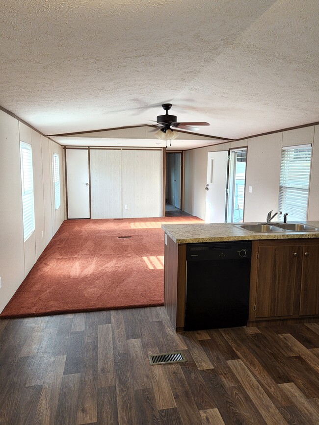 Foto del edificio - 616 Co Rd 118B