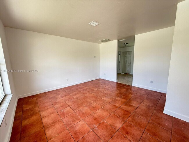 Foto del edificio - 1703 Palm Dr