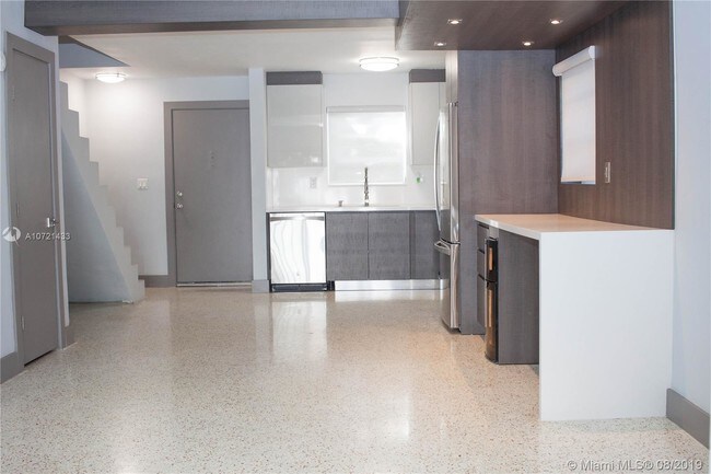 Foto del edificio - 3000 Bird Ave
