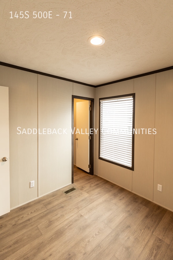 Building Photo - 145 S 500 E