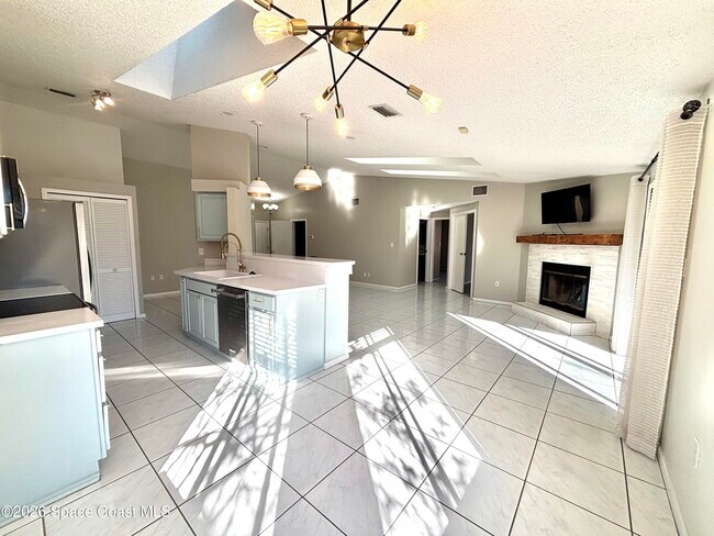 Foto del edificio - 1626 Lara St NE