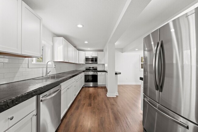 Building Photo - 4406 Arlington Ave