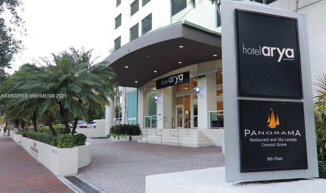 Foto del edificio - 2889 McFarlane Rd