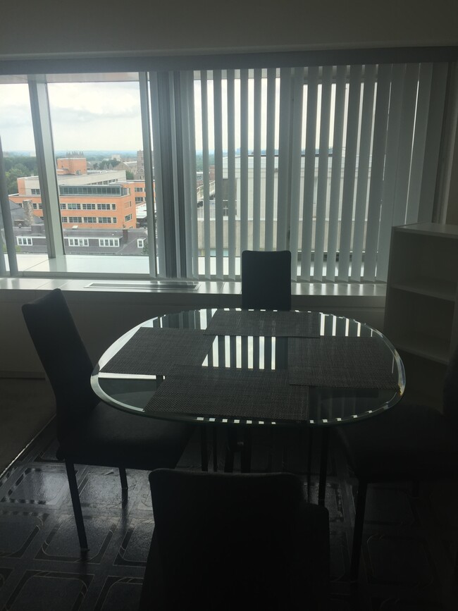 Building Photo - 555 E William St