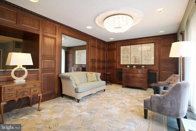 Foto del edificio - 4501 Arlington Blvd
