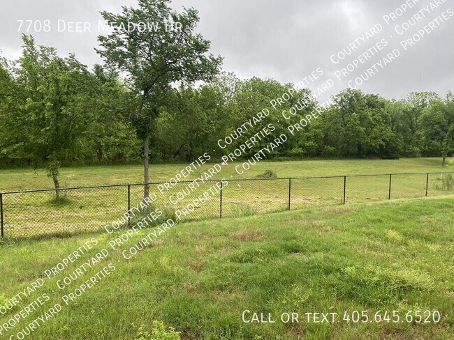 Building Photo - 7708 Deer Meadow Dr