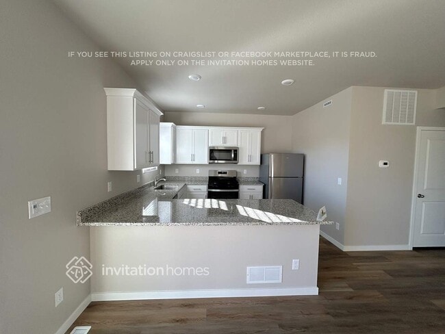 Building Photo - 7204 Dolores Ave