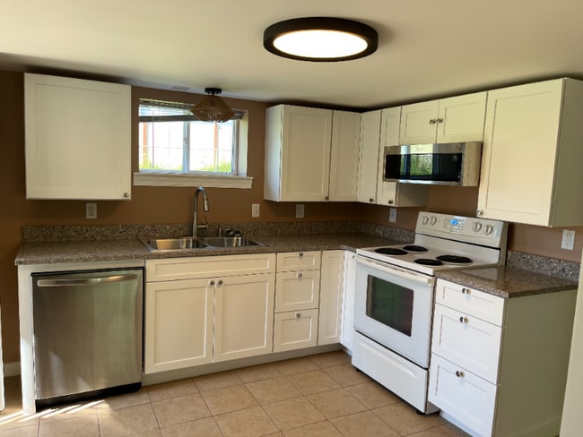 Building Photo - 1708 S Durango St