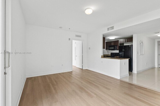 Foto del edificio - 2701 SW 3rd Ave