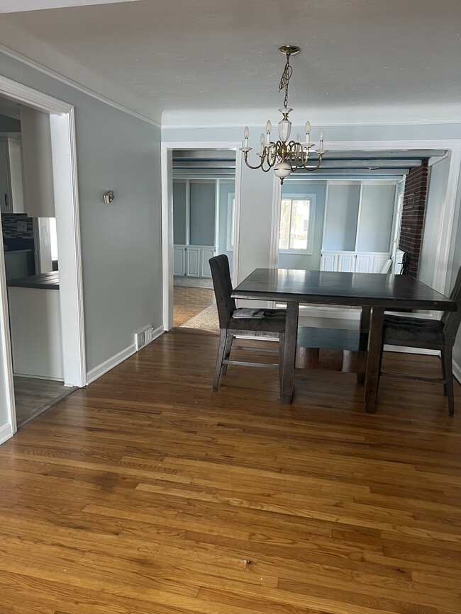 Building Photo - 1264 Brainard Rd